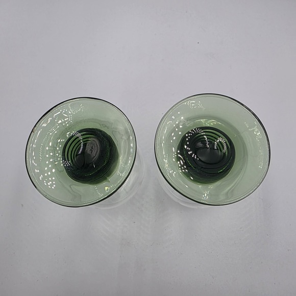 2 Roemer Beehive Emerald Green Stem Crystal Wine Glasses w Grape Etching Vintage - Picture 5 of 7